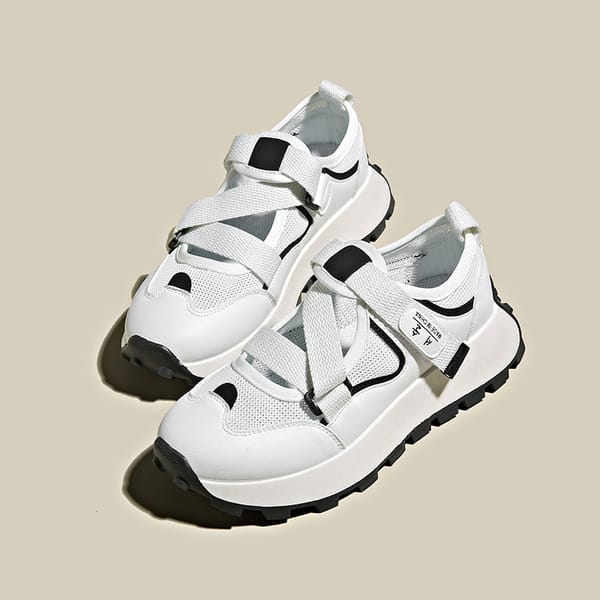 Spring New Round Head Small White Shoes Female Hundred Casual Womens Board Shoes Thick Bottom Women Sneakers